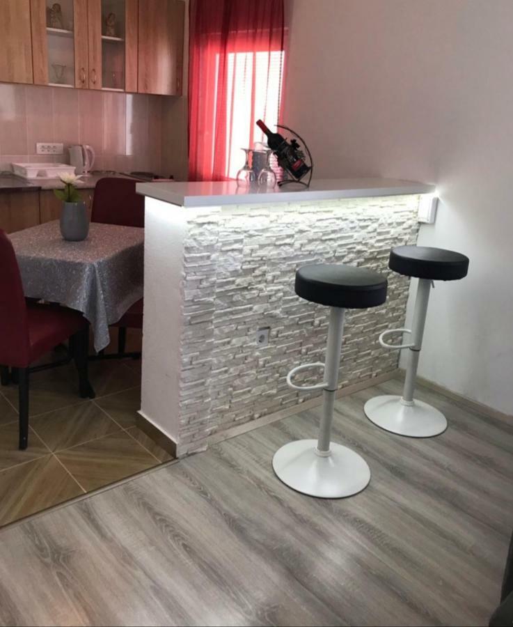 Appartement Apartman Djordje 1 à Budva Extérieur photo