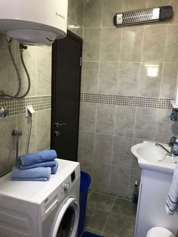 Appartement Apartman Djordje 1 à Budva Extérieur photo